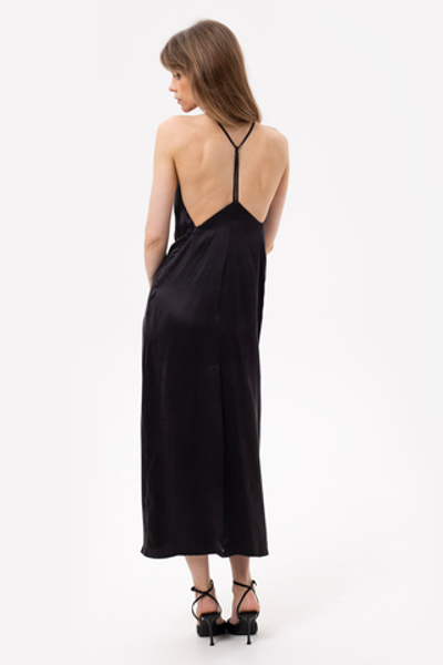 Платье из шелка с открытой спинкой