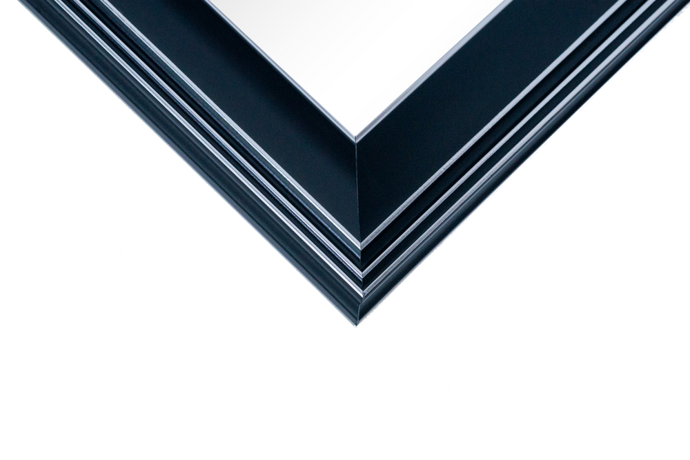 Зеркало настенное в раме 35x45