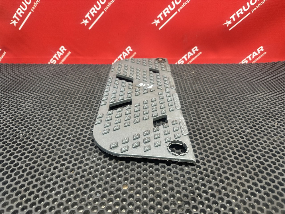 Накладка ступеньки 2022г