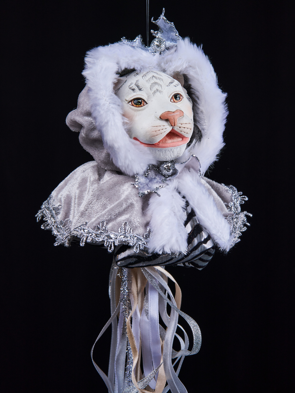 Елочная игрушка Тигр 15х30см ChristmasDeLuxe серый