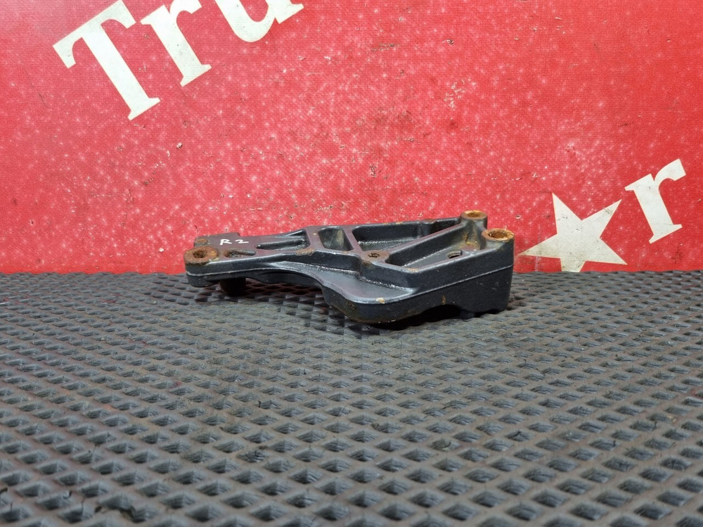 Кронштейн ролика-натяжителя 2016г.