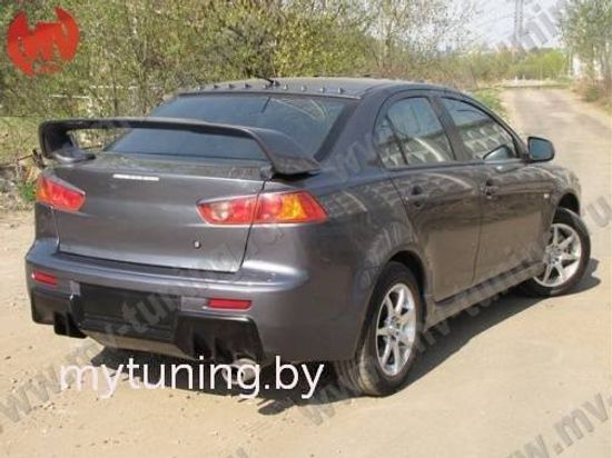 Накладка на задний бампер var.2 в стиле Evo для Mitsubishi Lancer 10