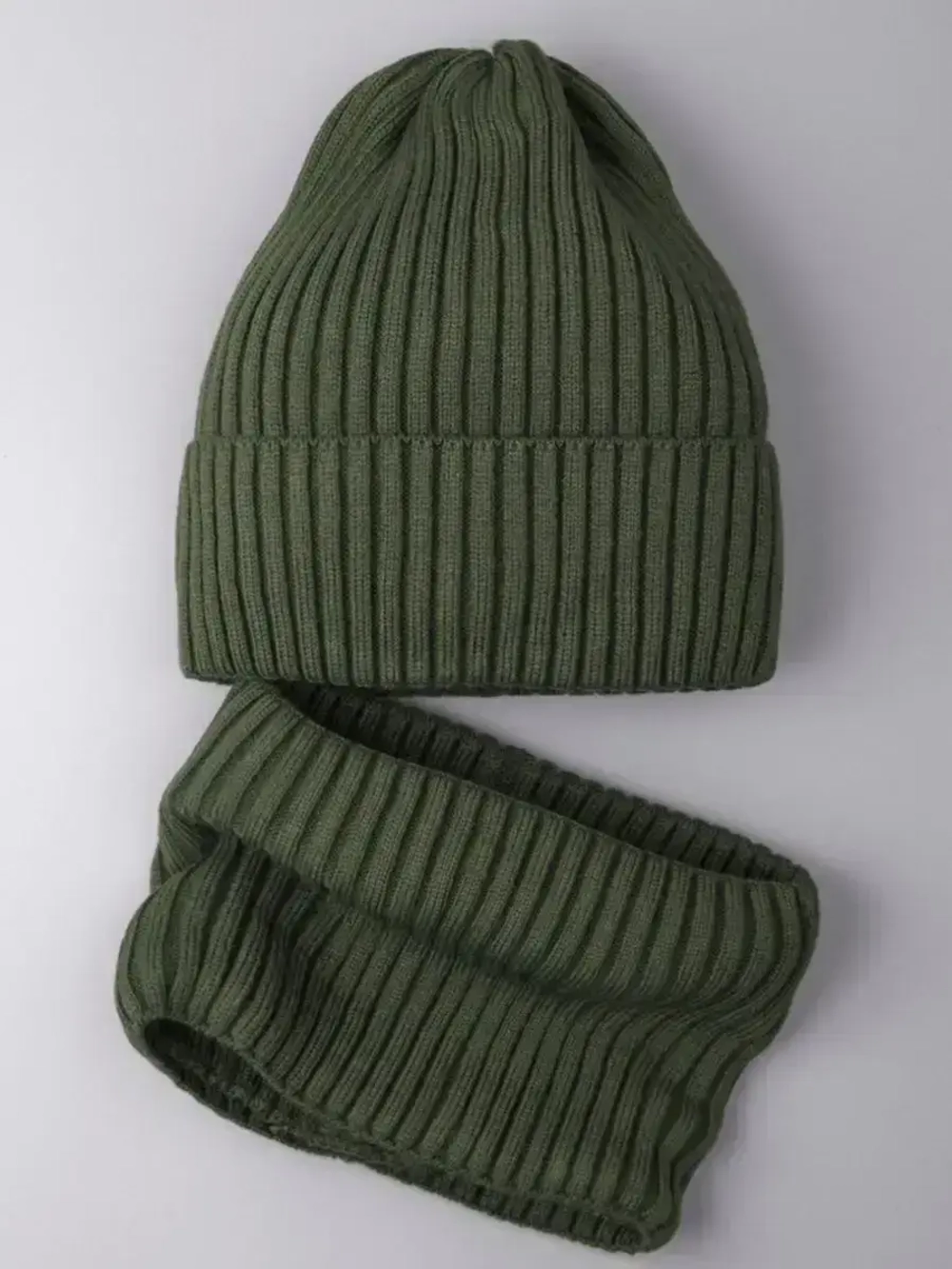 Шапка для мальчика со снудом осенняя