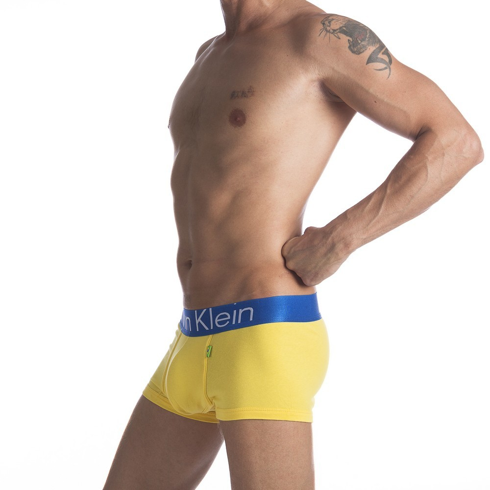 Мужские трусы боксеры желтые Calvin Klein Brazil