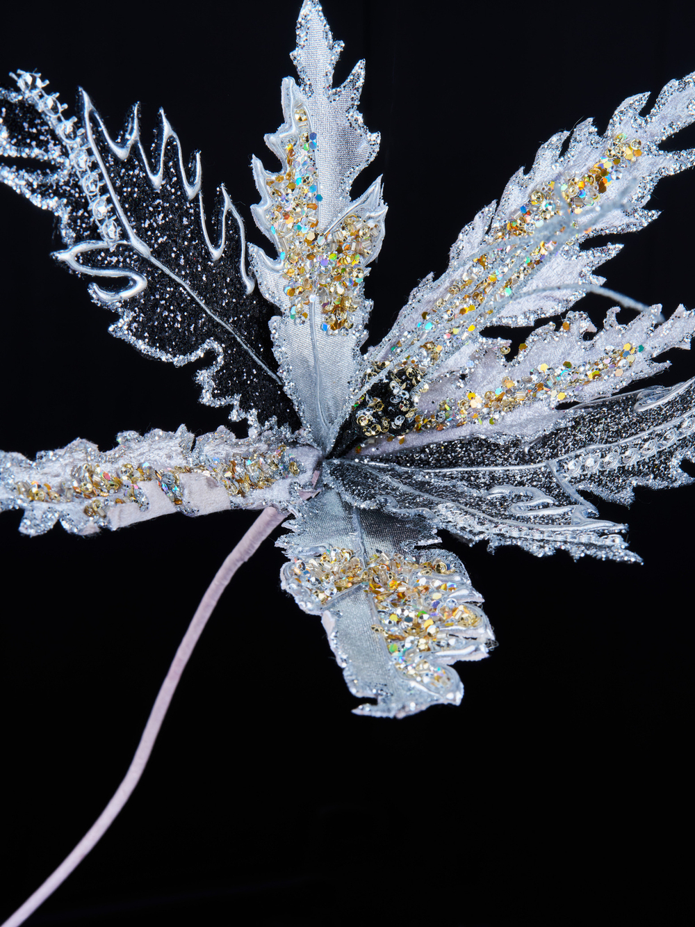 Веточка с цветком аканта 28x72см ChristmasDeLuxe серебро/олово/черный