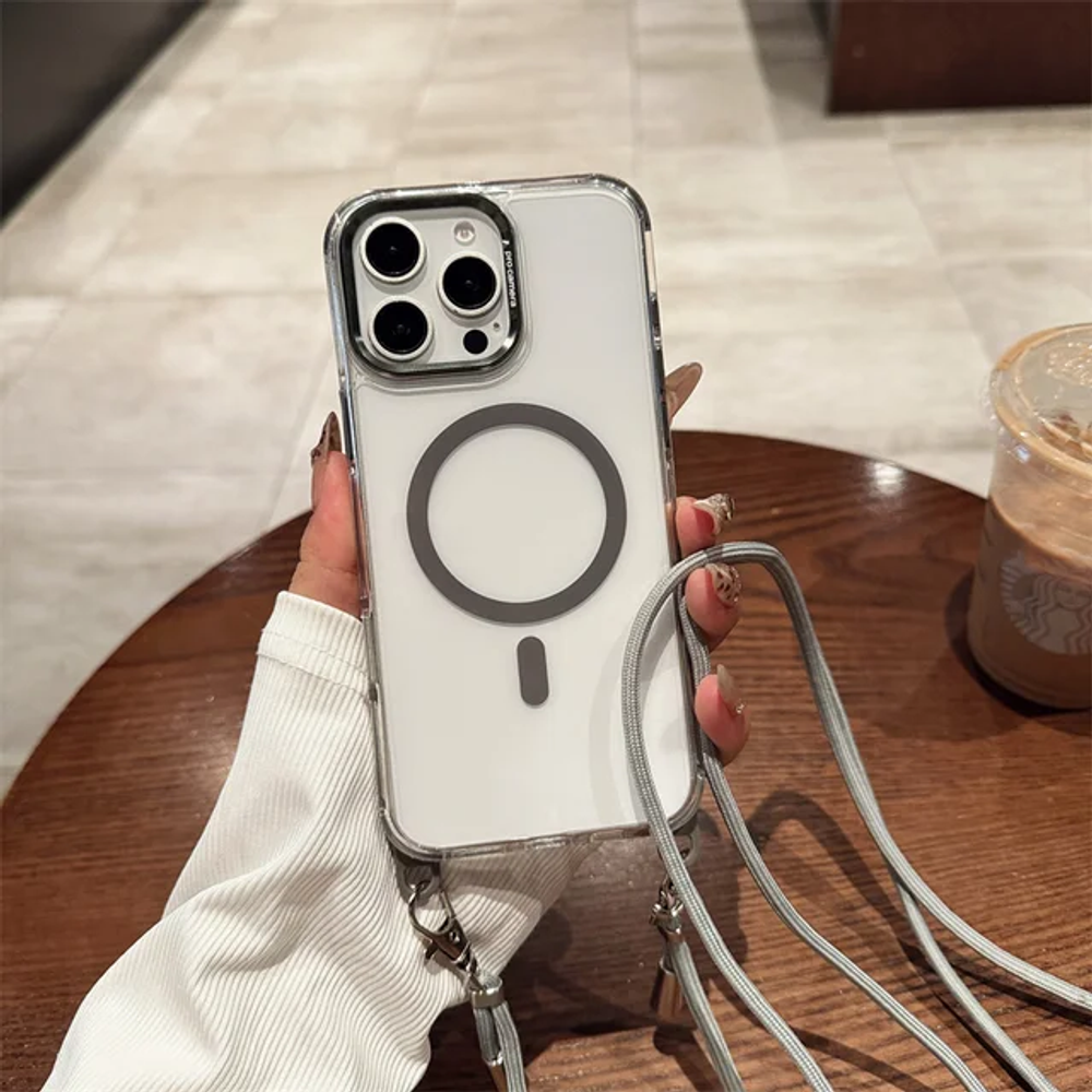 Clear Cover с MagSafe и ремешком для iPhone 16