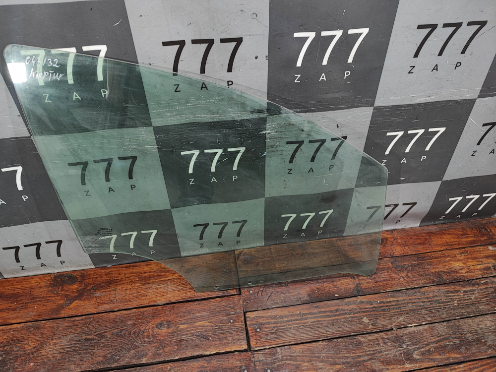 Стекло двери передней правой Renault Kaptur 16-22 Б/У Оригинал 803001742R