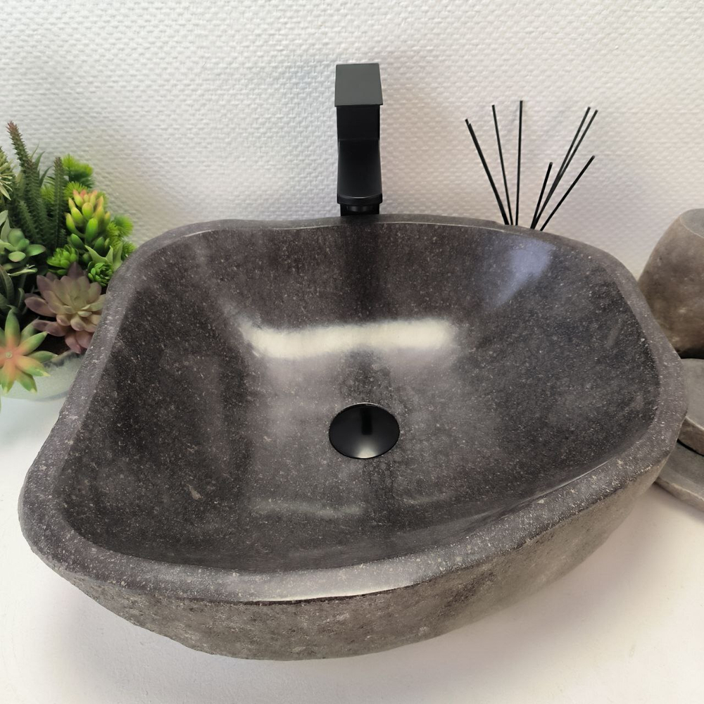 Раковина из речного камня RS-63393 (48*43*15) 0123