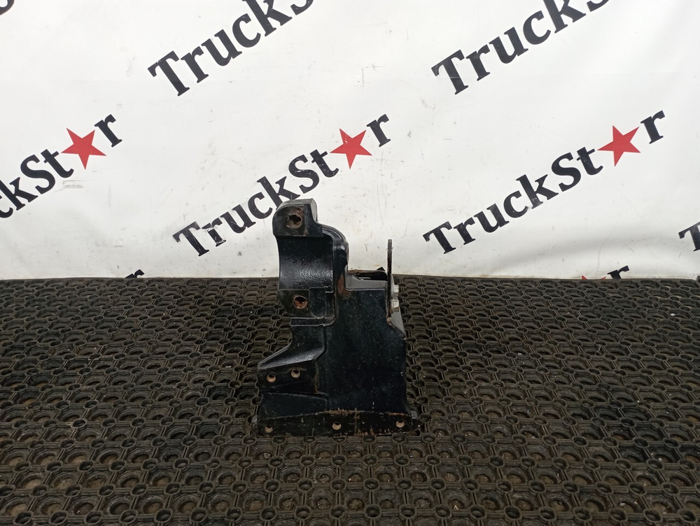 Кронштейн торсиона кабины правый 2018г