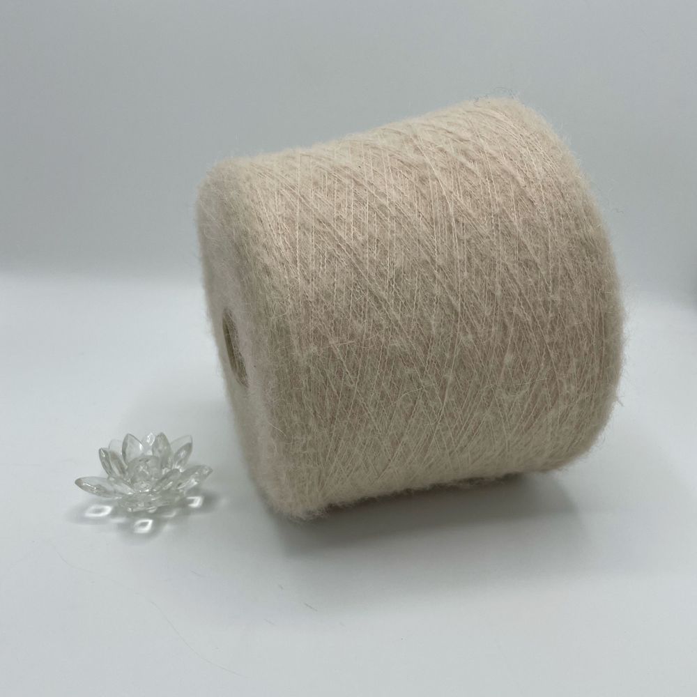 Manifattura LANE PUCCI 30% вспушеная альпака 30% полиамид 40% полиакрил