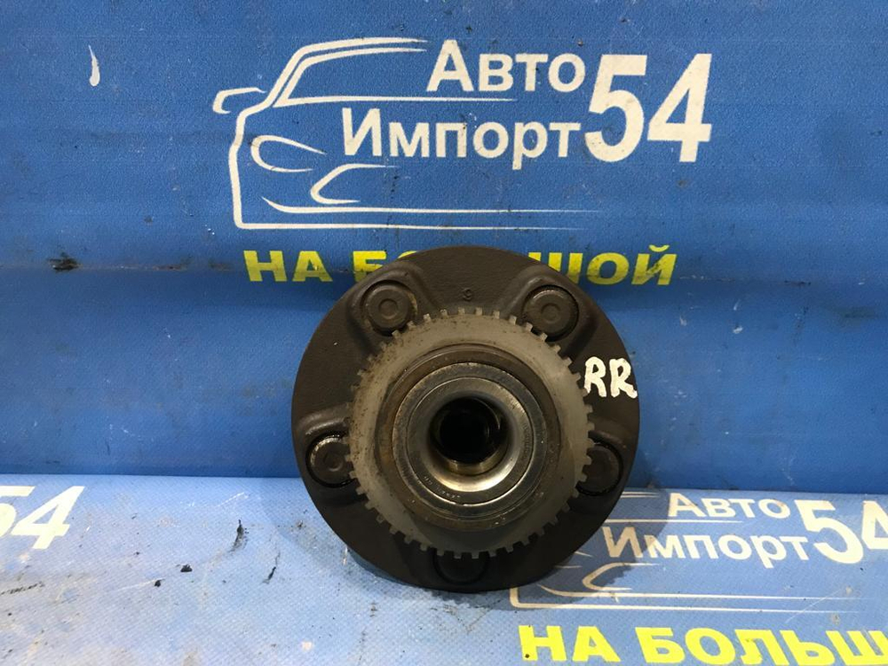 Ступица задняя правая NISSAN TINO 2000