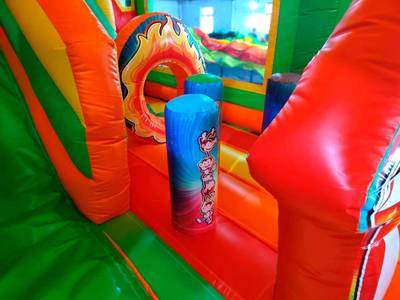 Коммерческий надувной батут "Русский цирк" с крышей, 6x4x4 м