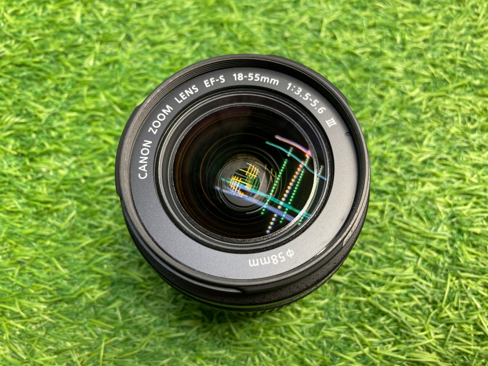 Canon 1100D kit 18-55mm 3.5-5.6 III 70.000 кадров
