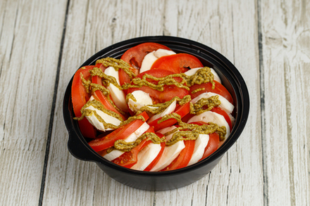 Салат «Капрезе» банкетный 250гр.