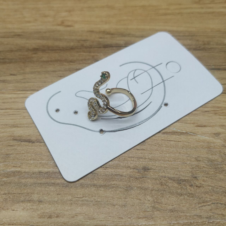 Серьга-кафф Mini Змейка на кольце стразы глаз зеленый металл золотистый