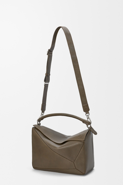 Loewe Большая сумка Puzzle мягкой зернистой телячьей кожи, зелено-коричневый