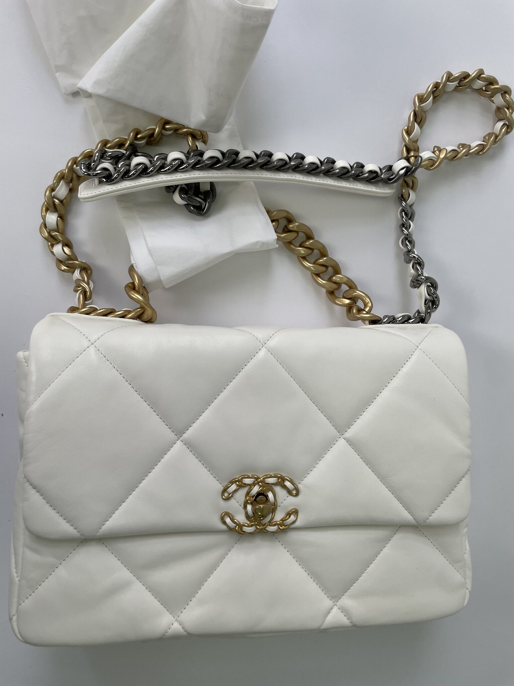 Сумка Chanel 19