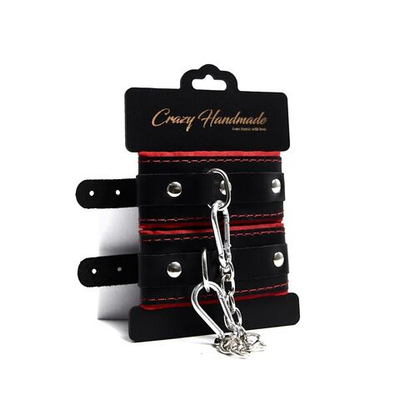 Черные наручники с красной подкладкой, строчками и скругленными ремешками (Цвет: черный с красным)