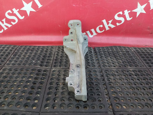 Кронштейн глушителя 2017г