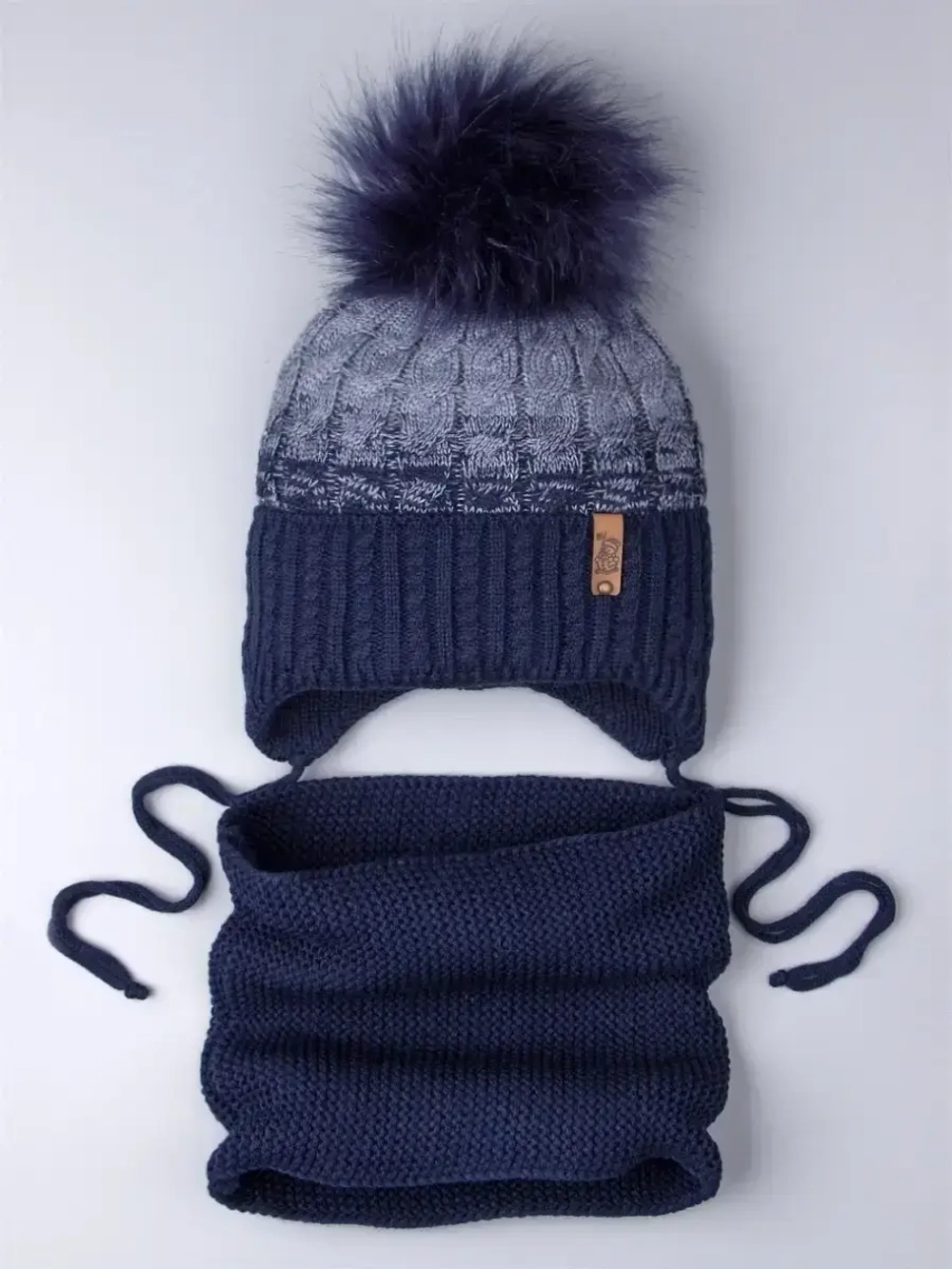 Шапка для мальчика зимняя вязаная и снуд