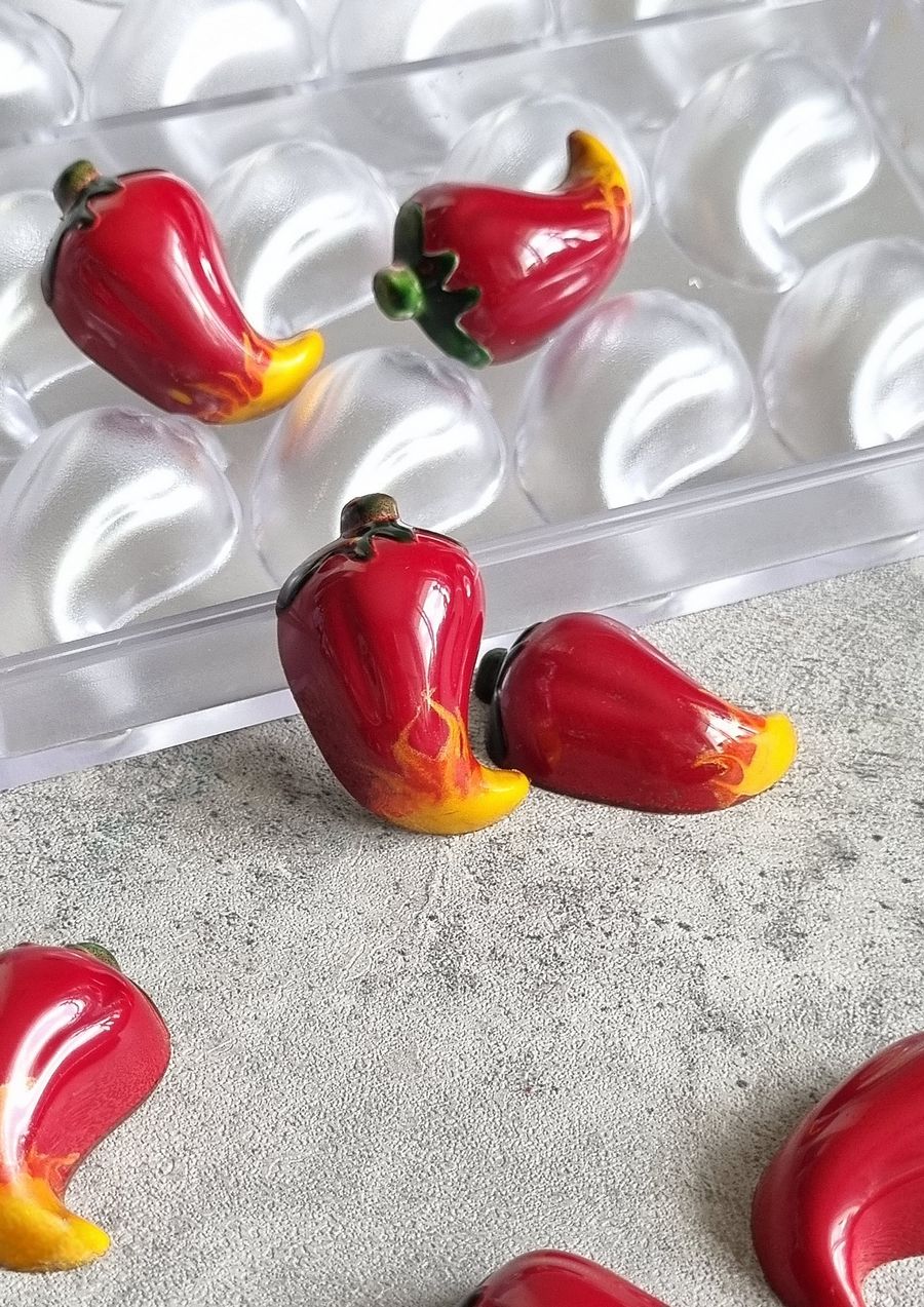 897 | Форма для шоколадных конфет "Перец" (275х175 мм)