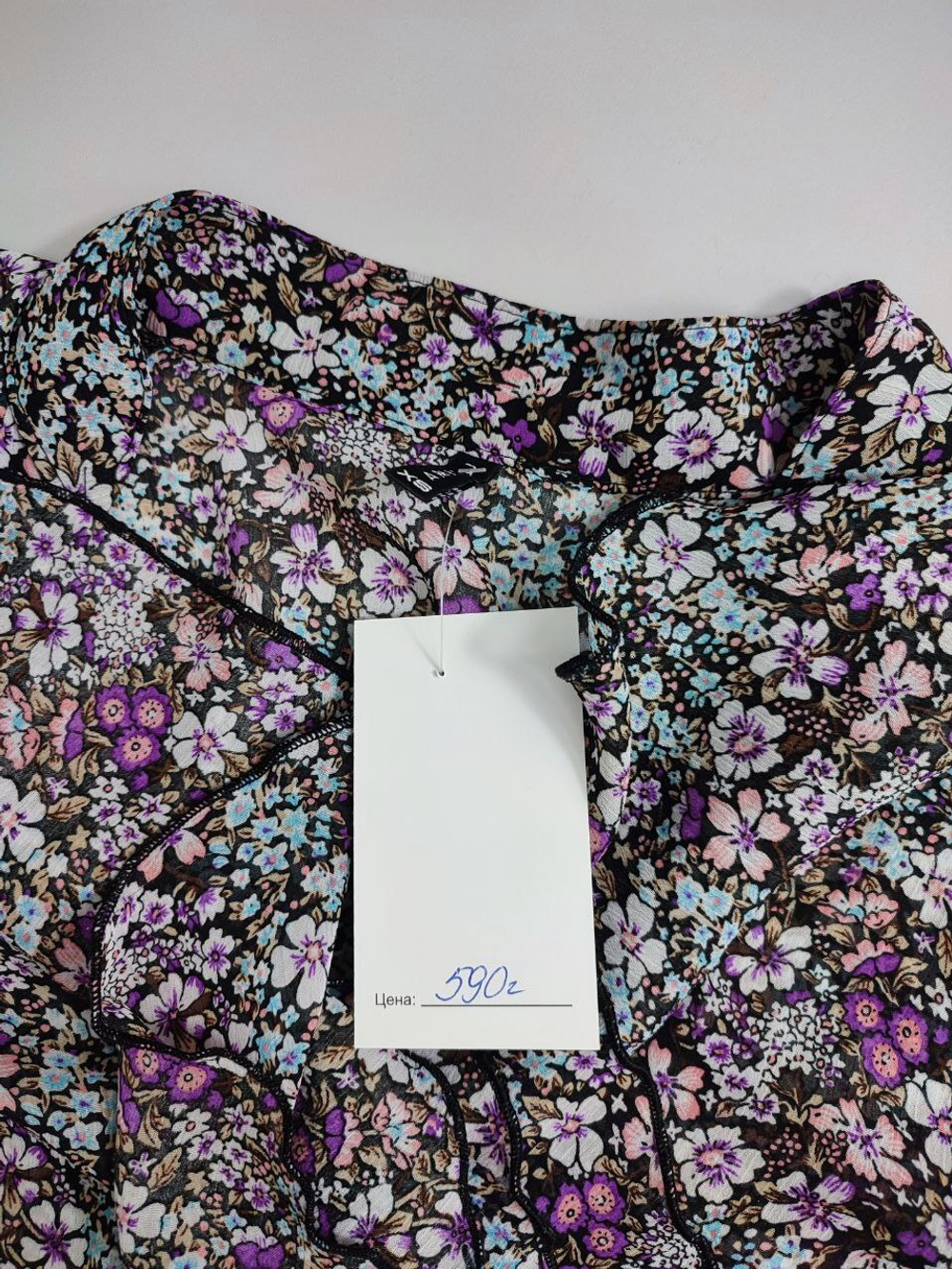 Блузка Amisu яркого цвета 42 размер