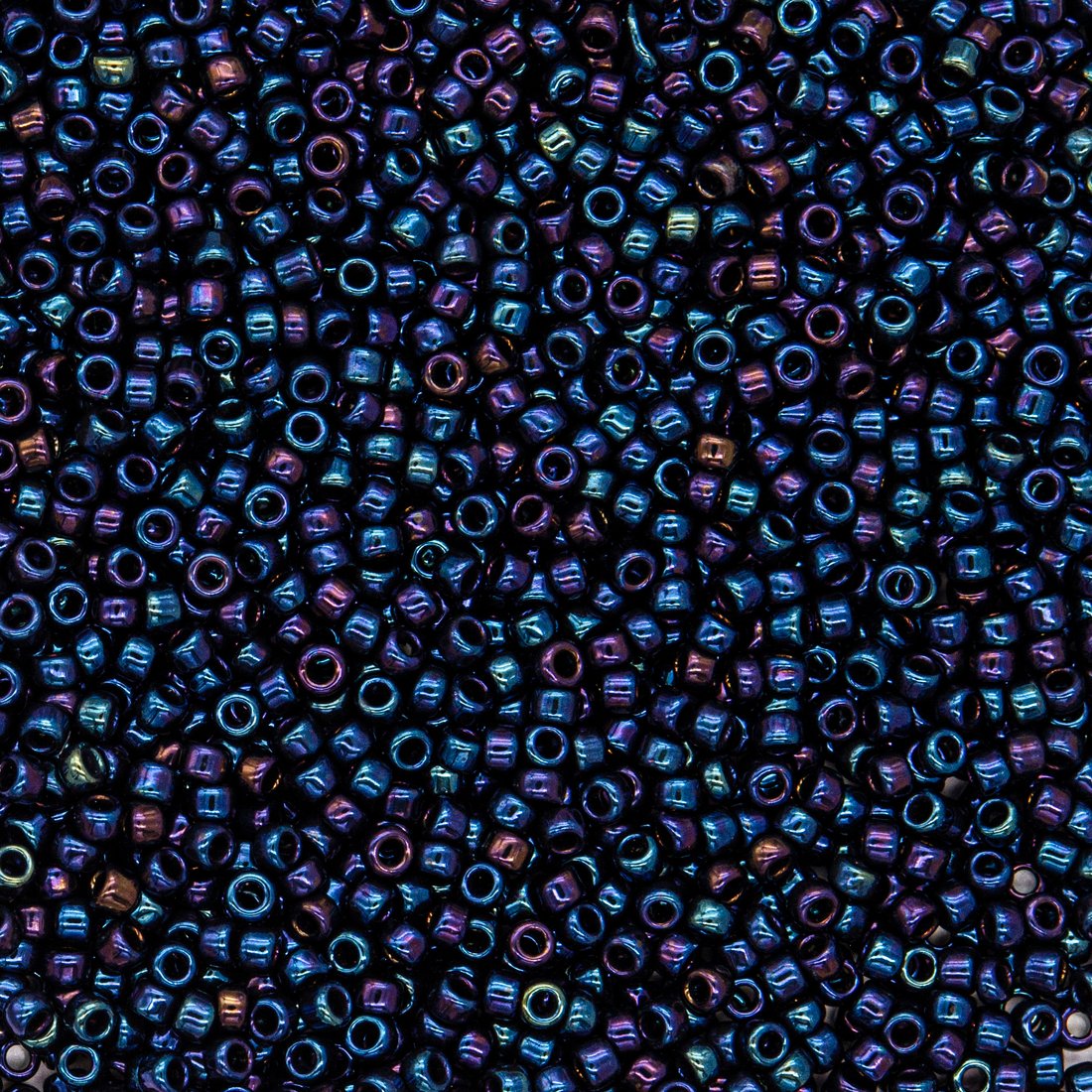 Японский бисер TOHO Round 15/0 (№82), металлизированный, непрозрачный глянцевый