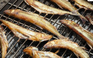 Корюшка горячего копчения с икрой, 250г (вакуум)