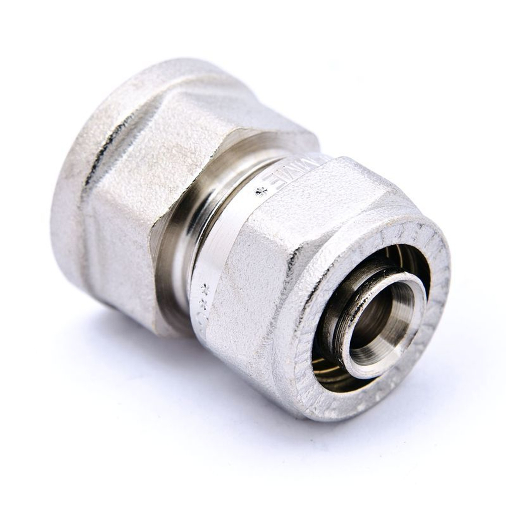 Соединитель 20 х 1/2" В