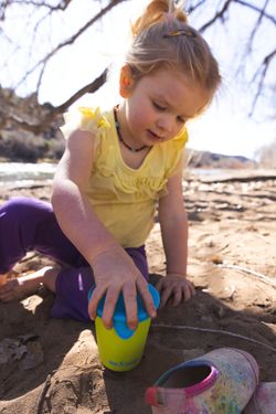 Детский стакан одностенный Klean Kanteen Kid Cup Straw Lid 10oz (296 мл) Juicy Pear с трубочкой