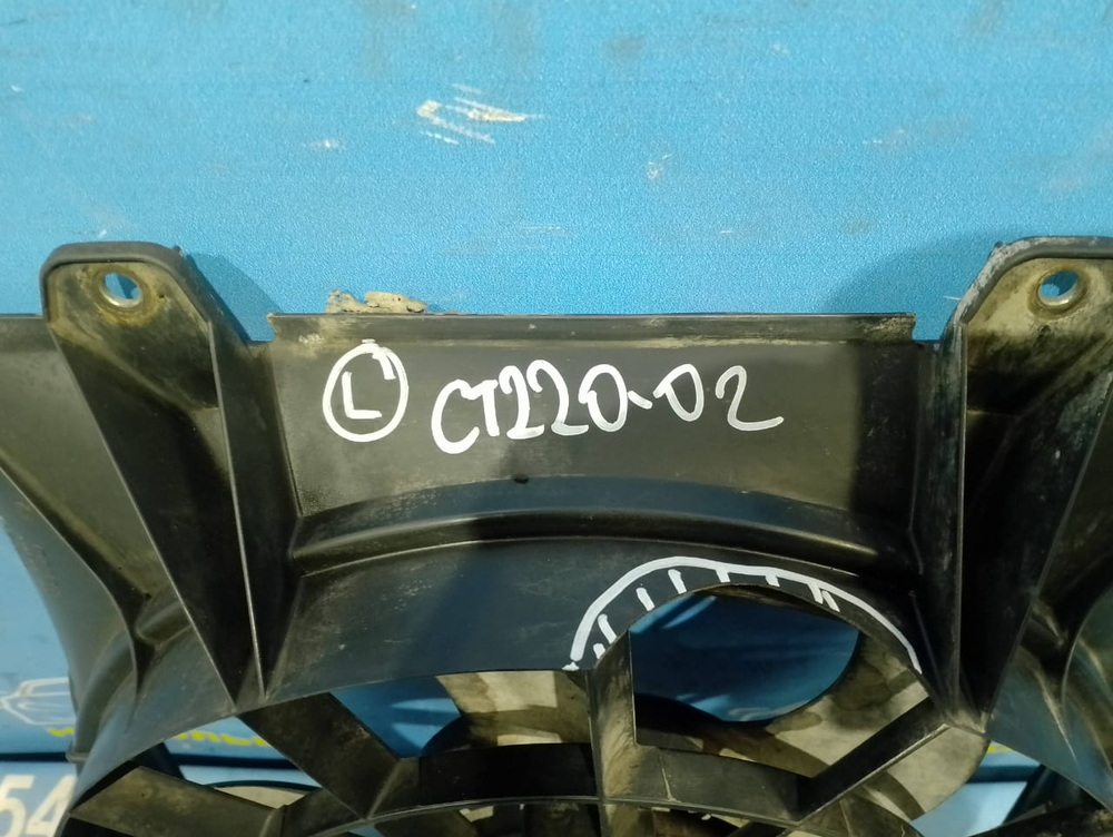 Диффузор радиатора двигателя TOYOTA AVENSIS 1999