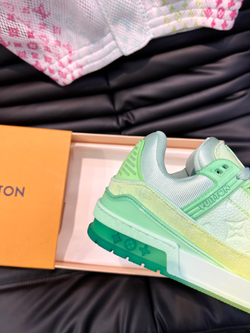 Louis Vuitton Trainer Sneaker