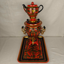 Самовар электрический трехлитровый в наборе с подносом и чайником с художественной росписью «Клубничка хохломская»