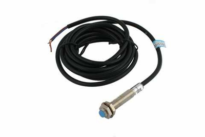 INNOCONT Индуктивный датчик, M8x1, L=49 мм, экранированный, зона срабатывания 1 мм, -25 +60 С, 12…24 VDC, IP65, выход: PNP NO, макс. ток 200 мА, кабель 2 м SL-8P1C