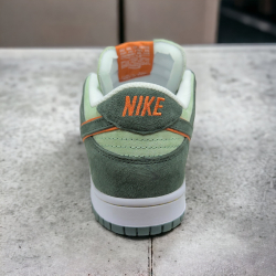 Nike SB Dunk Low • Green