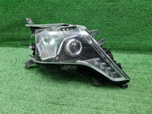 Битая Фара правая Toyota LC Prado 150 (13-17) LED