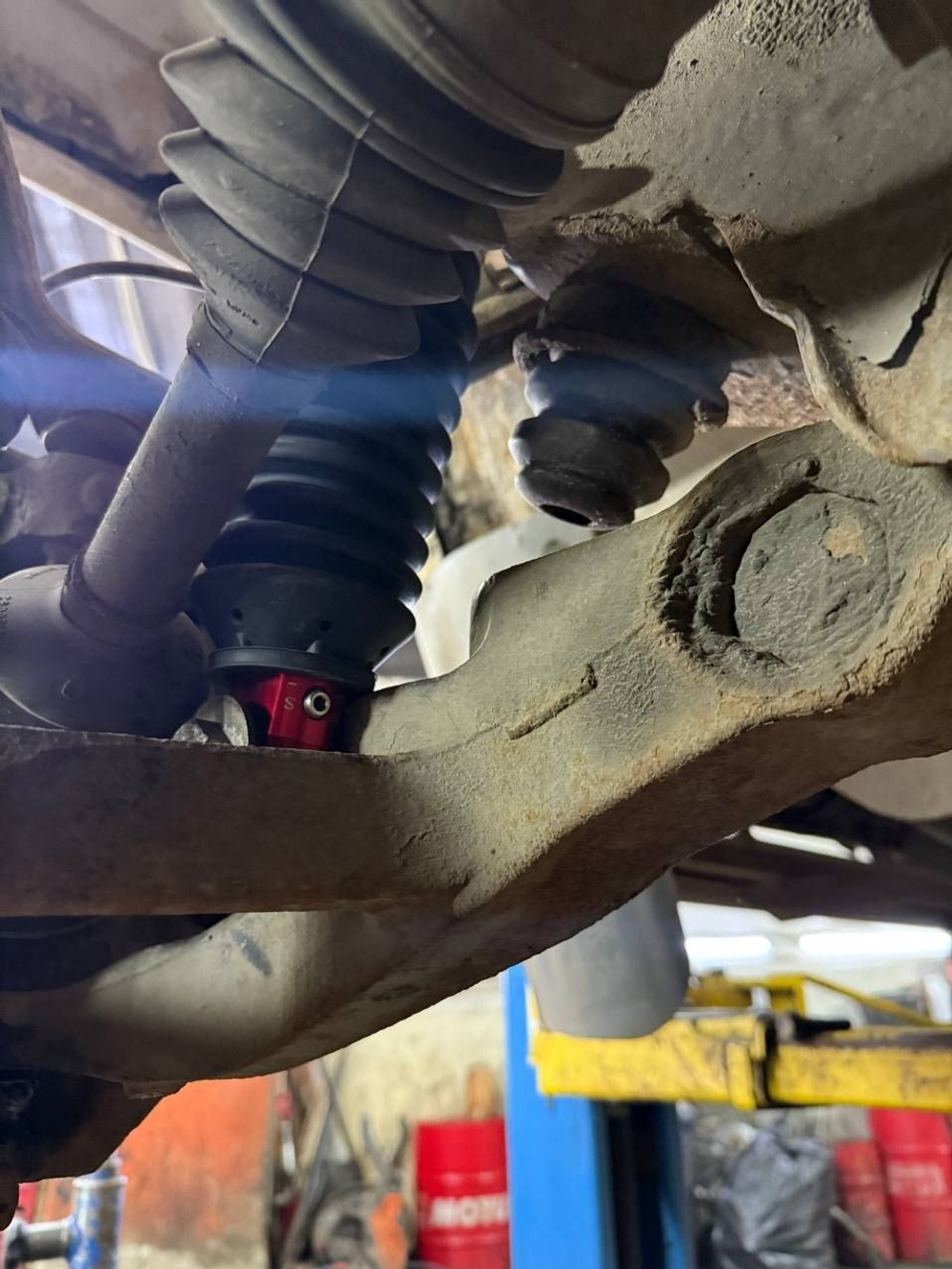 Chevrolet Tahoe 800 лифт-комплект регулируемой подвески +2" ST8000