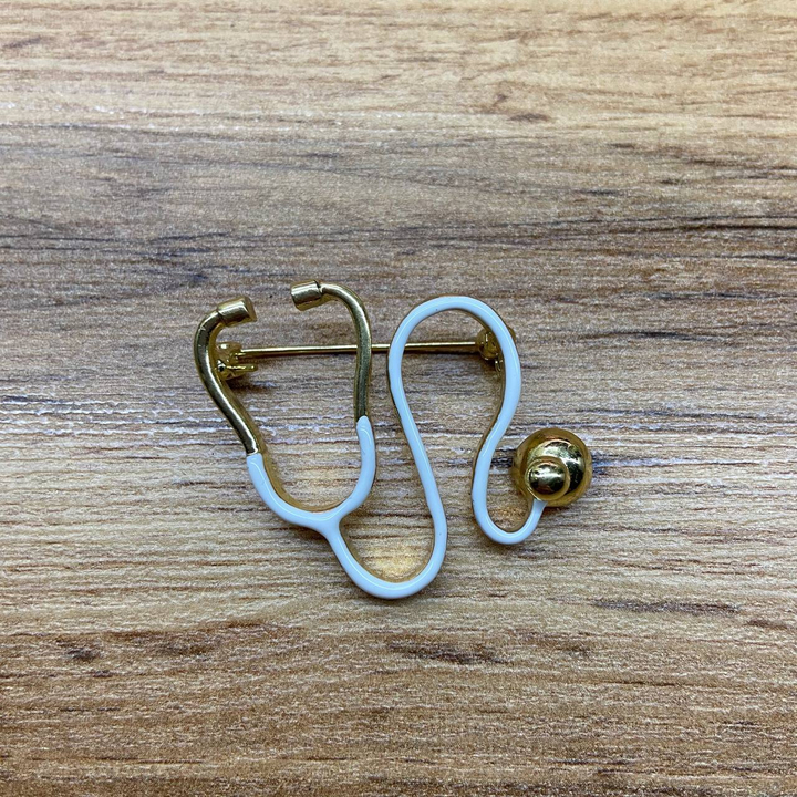 Брошь Profeesion Фонендоскоп врача эмаль белая металл золотистый