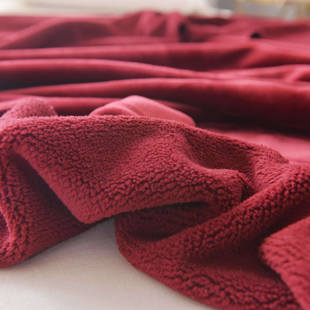 Покрывало 160х220 Sofi De MarkO София бордовое