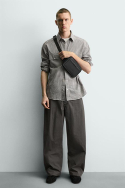 ZARA ПОЯСНАЯ СУМКА С ТИСНЕНИЕМ, ЧЕРНЫЙ