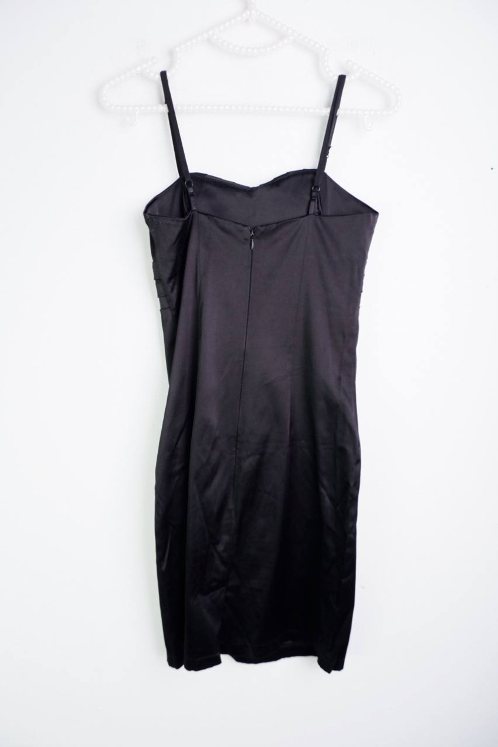 Платье Riwas для вечернего образа, визуально на 36 размер