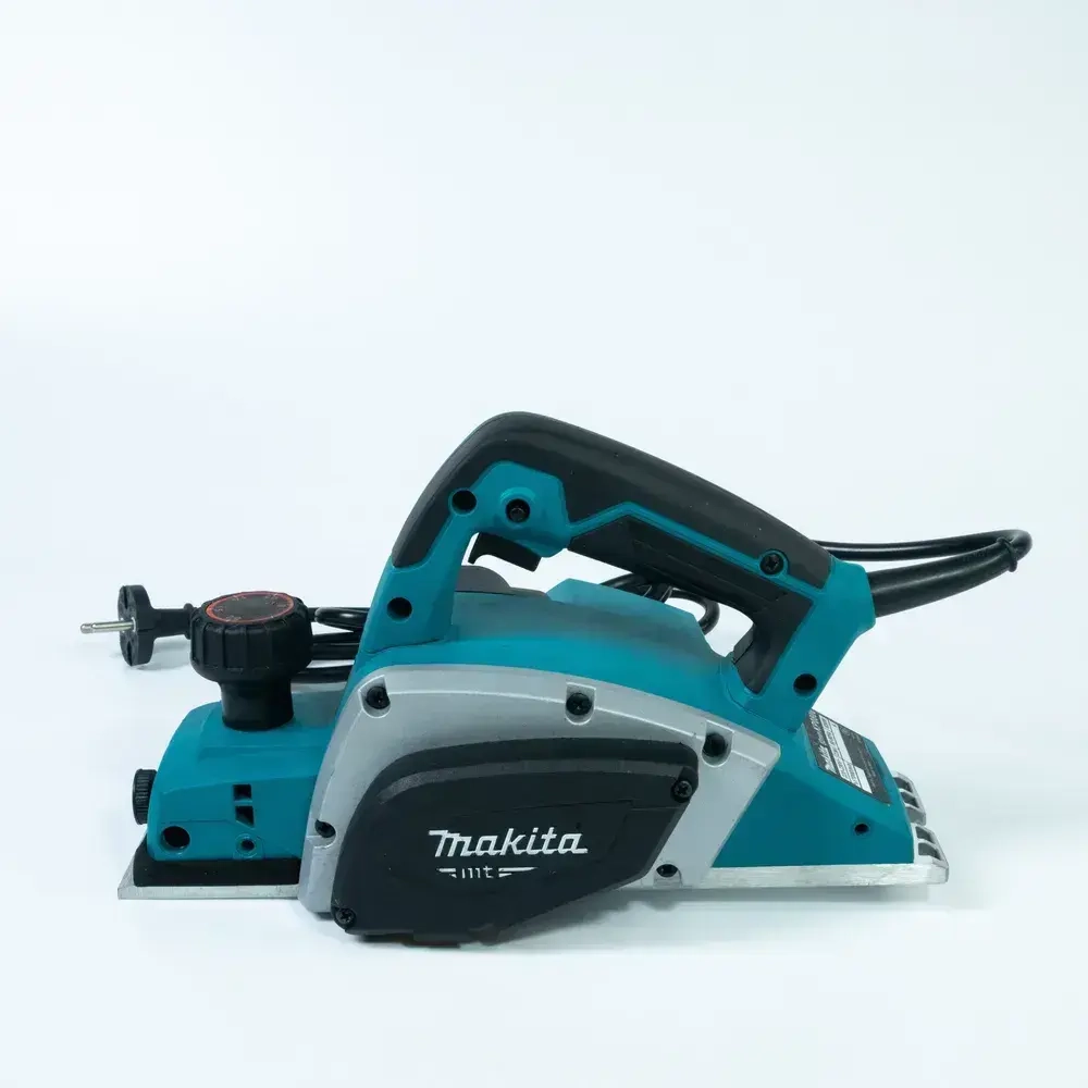 Электрорубанок Makita 82MM 620W