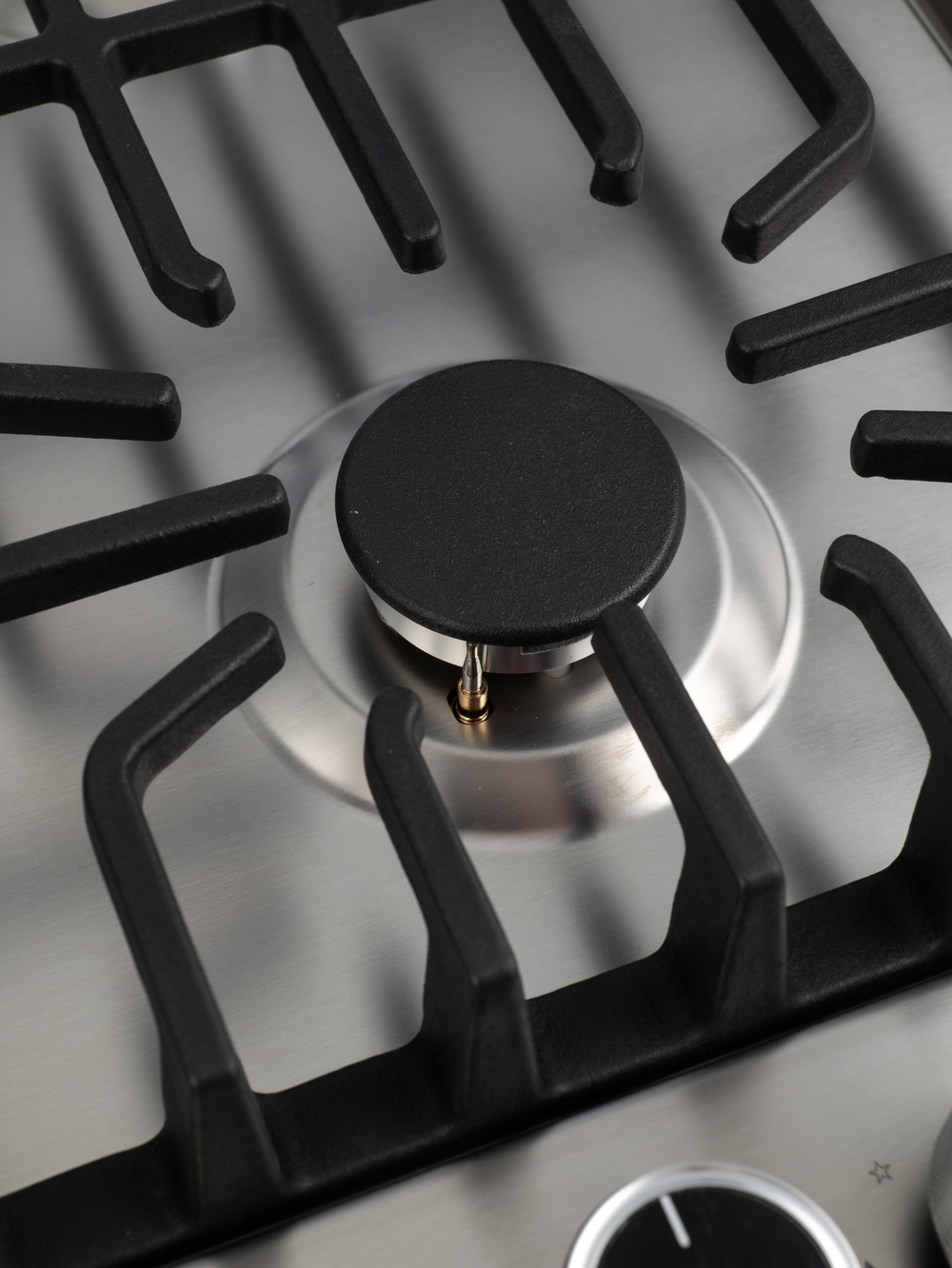 Газовая варочная панель 4 конфорки, нержавейка, с Wok-конфоркой, Электроподжиг, Газ-контроль, Решетки из чугуна, Macbi MBH64WXI.V2-SS