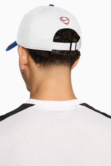 Кепка Nike Club - белый