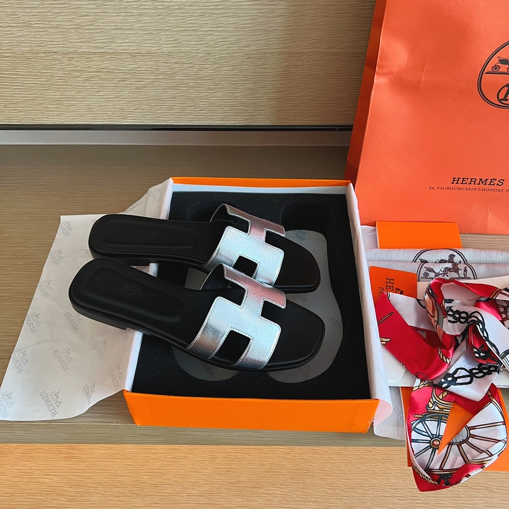 Hermes Oran Sandal