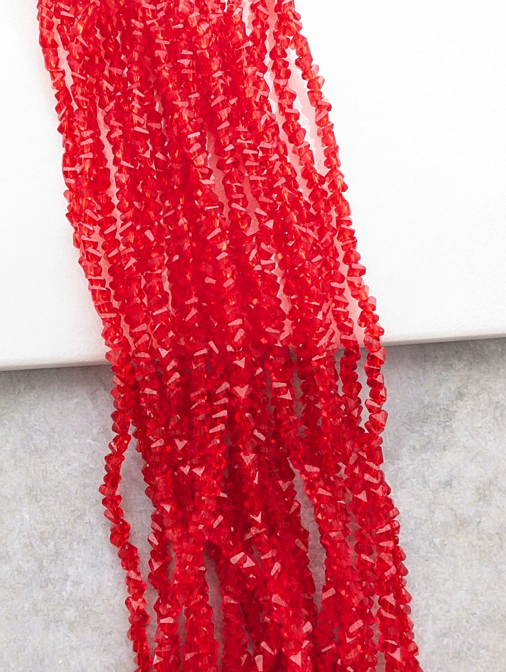 Алмазное стекло 4мм, ярко-красный