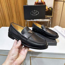 Лоферы Prada