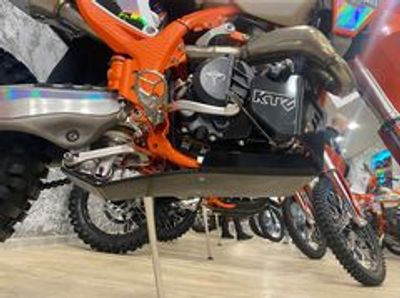 Пластиковая защита KTZ для мотоцикла XGZ K26 NB300 (4T ZS174MN-5A) 2024