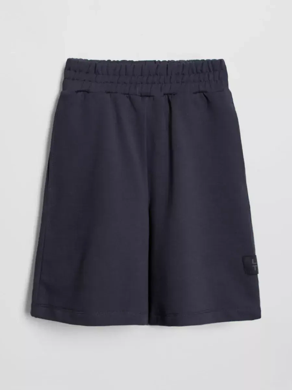 Черный костюм для девочки с шортами бермудами