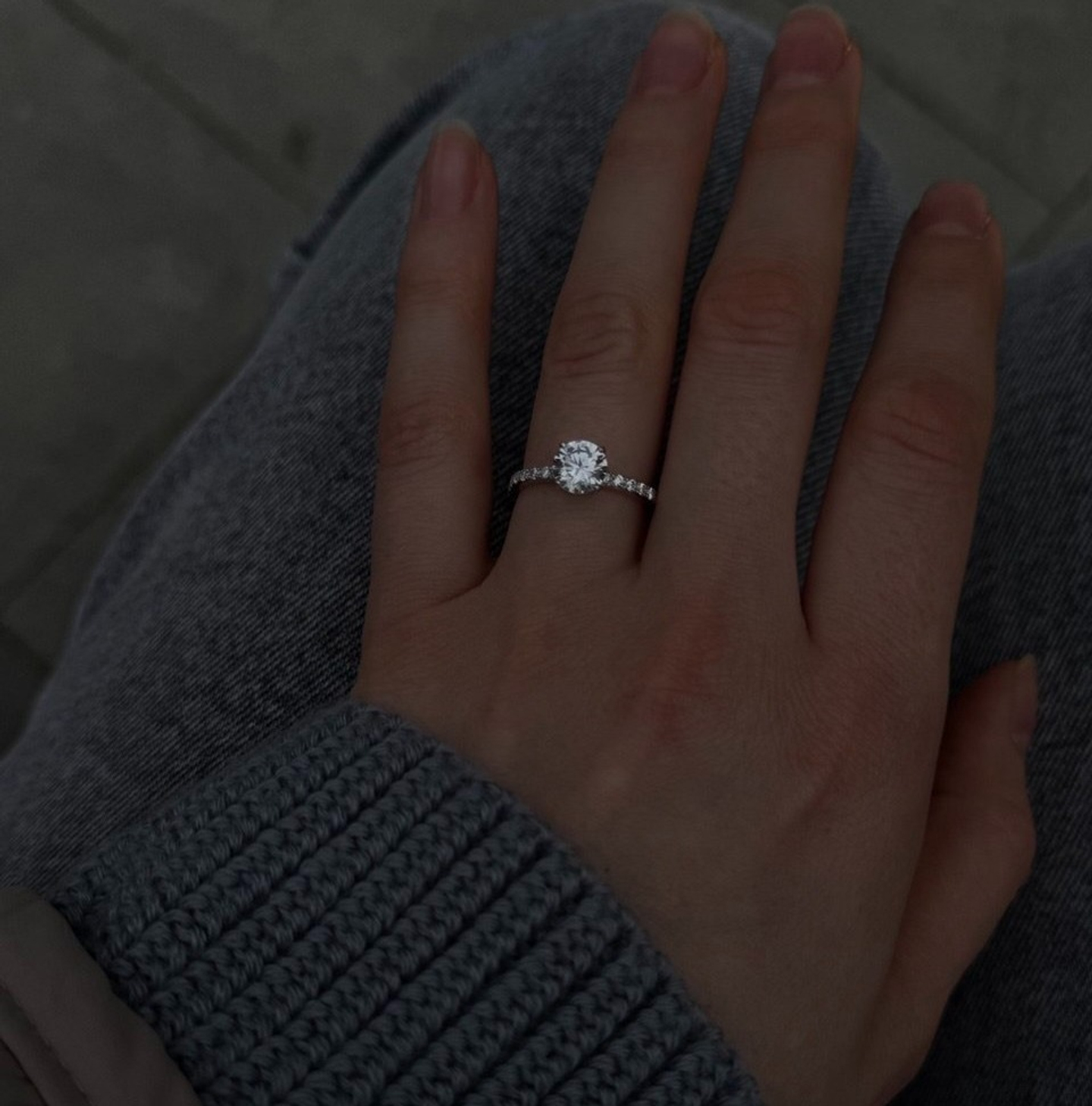 Кольцо Princess fianit round с дорожкой фианитов